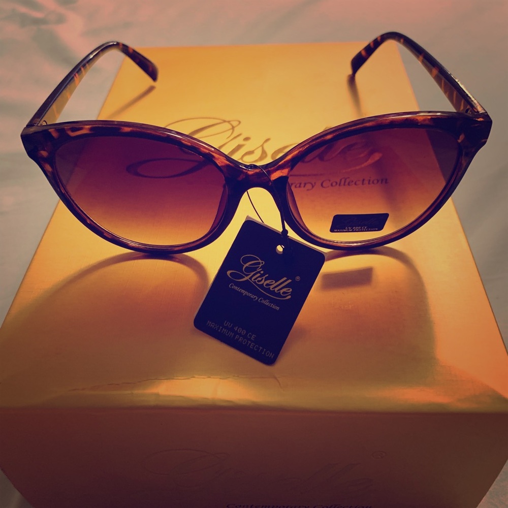 Gisselle Womans Sunglasses